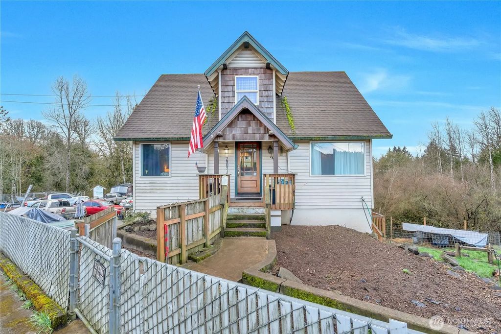 2907 Columbia Heights Road, Longview