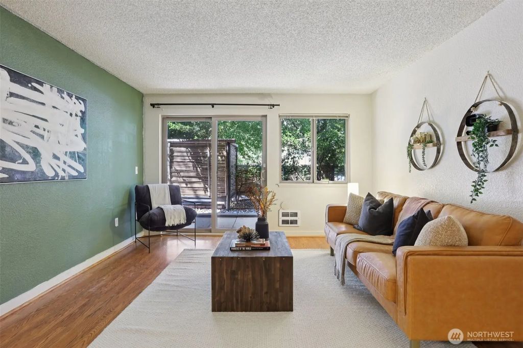 275 W Roy Street 114, Seattle