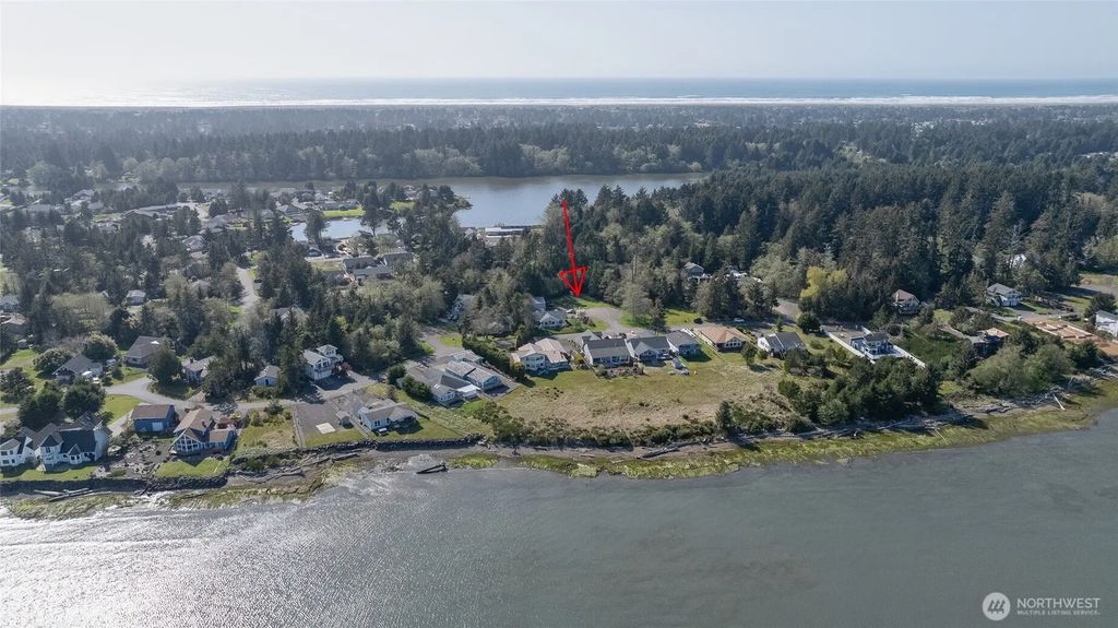 239 Mallus Court Se, Ocean Shores