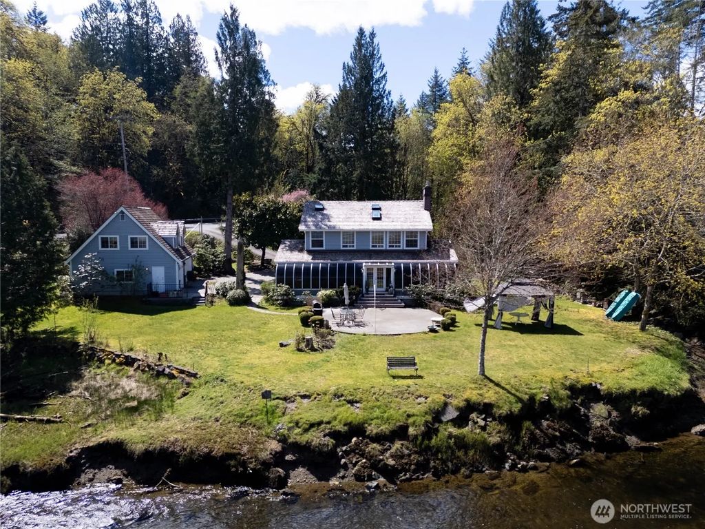 8320 E Grapeview Loop Road, Allyn
