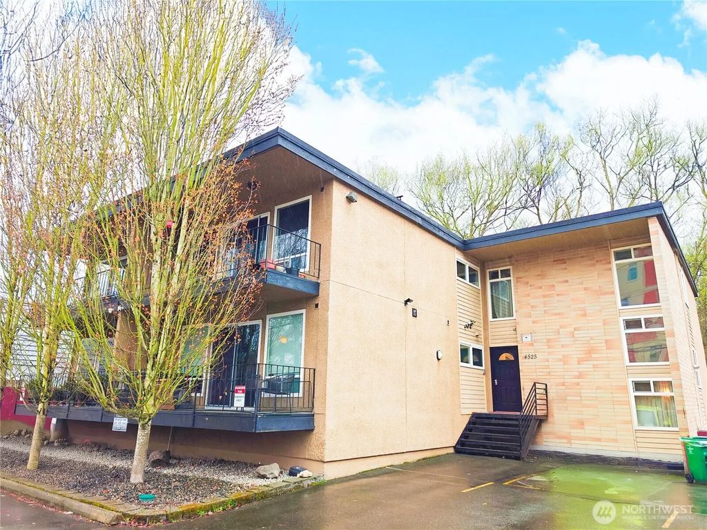 4525 S Henderson Street 103, Seattle