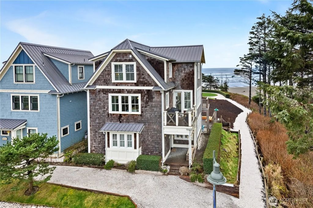 78 Pacifica Lane, Pacific Beach