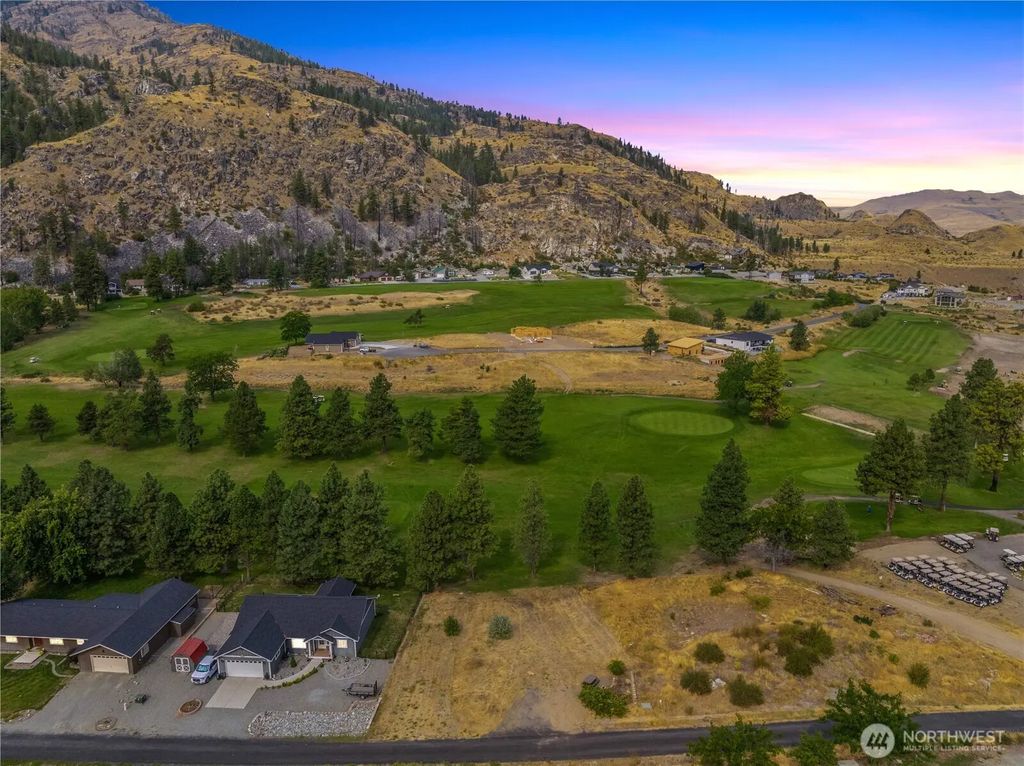 103 Golf Course Dr., Pateros