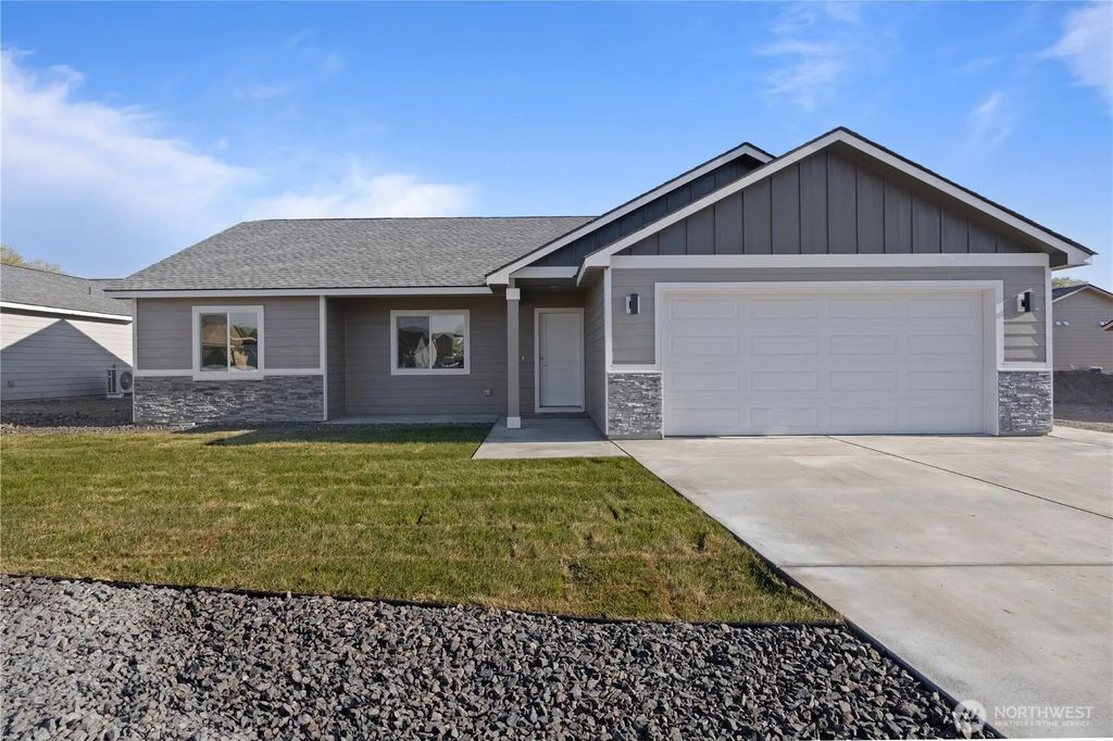 203 Tawsha Street, Mattawa
