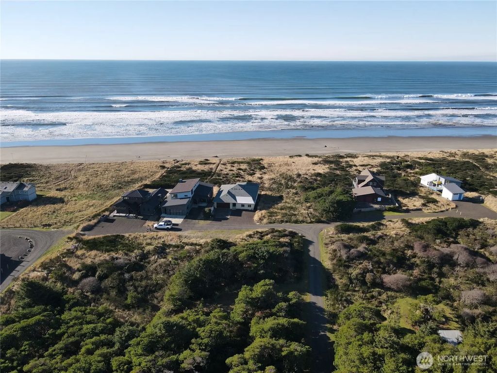 1 Xx Strand Street, Westport