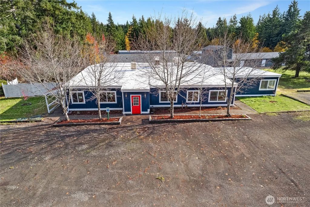 2810 E Spencer Lake Road, Shelton