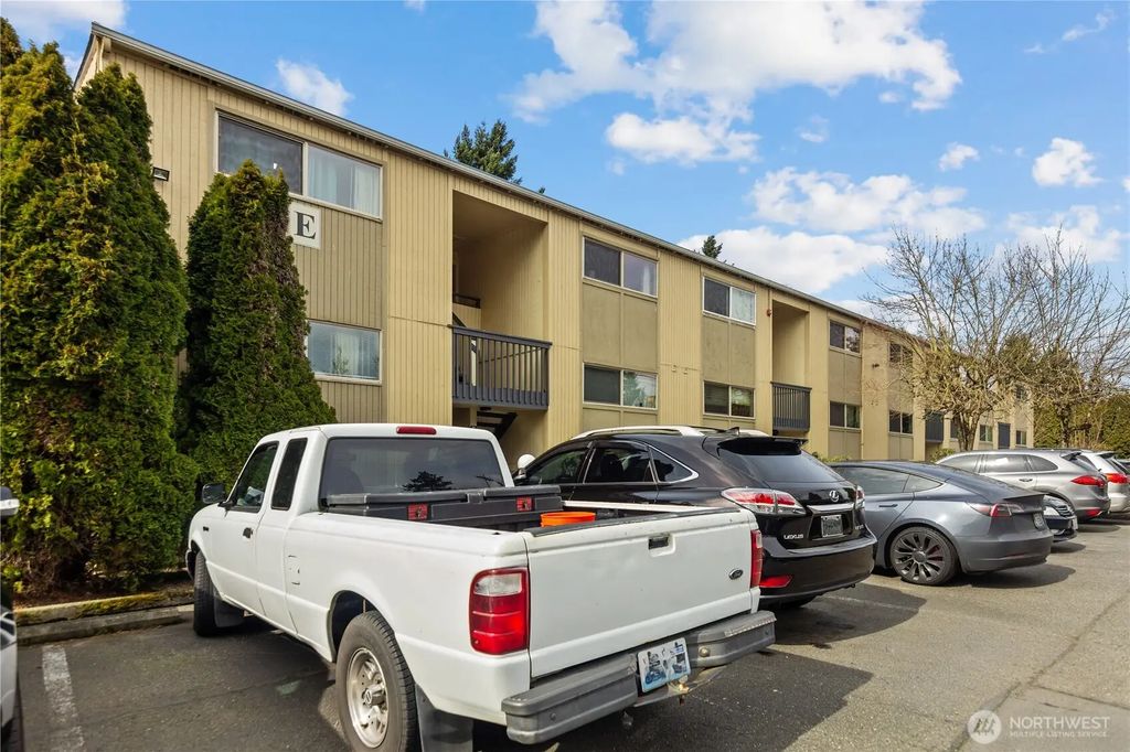 31003 14th Avenue S E12, Federal Way