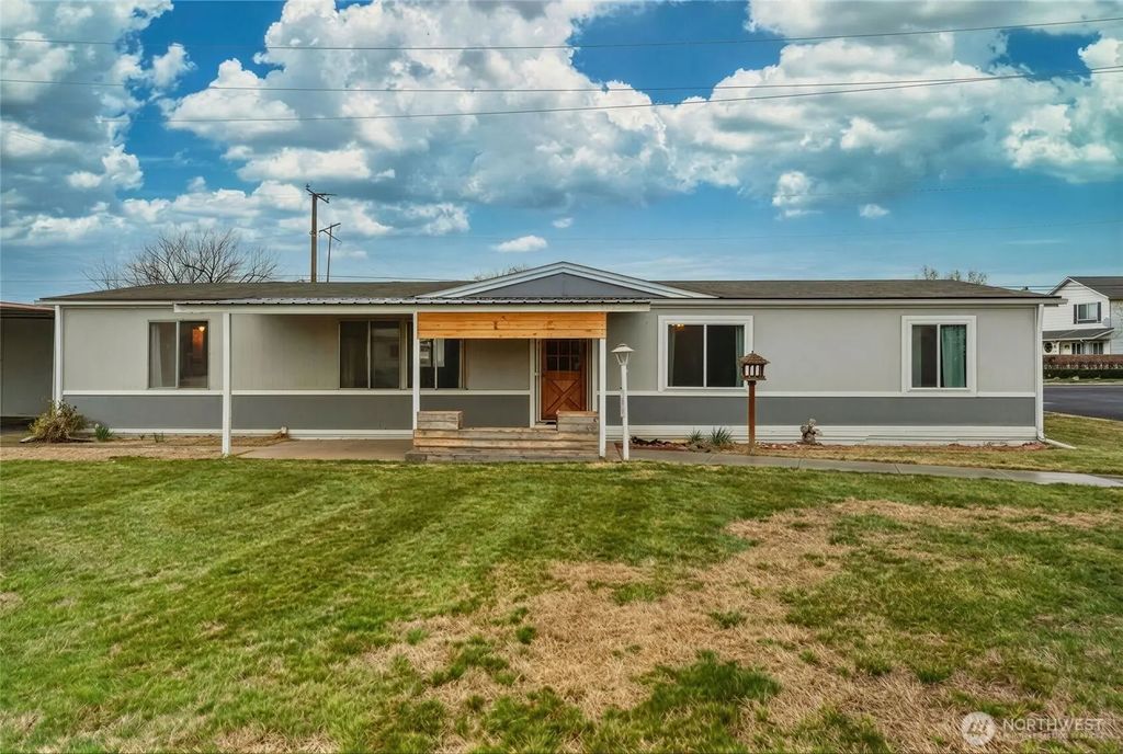 806 Se Mockingbird Drive, College Place