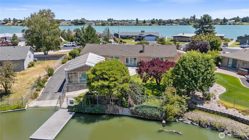 939 S Laguna Drive, Moses Lake
