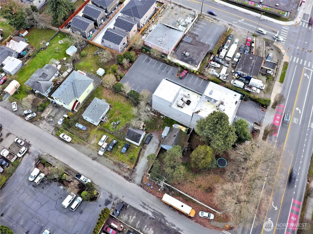 13502 Ambaum Boulevard Sw, Burien