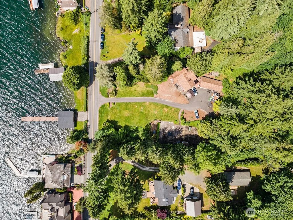 13117 Holmes Point Drive Ne, Kirkland