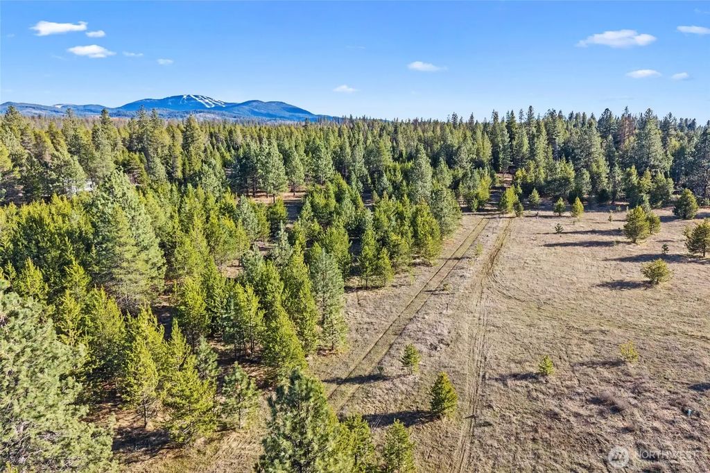 12818 E Bridges Road, Elk