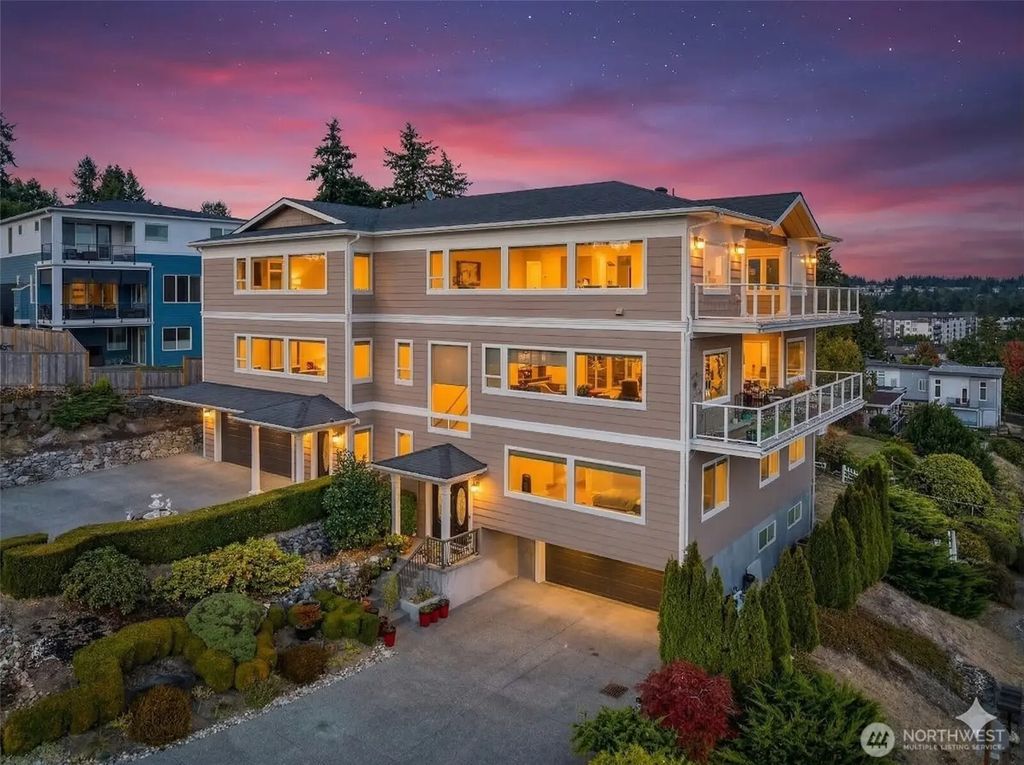 6404 Ne 181st Street A&b, Kenmore
