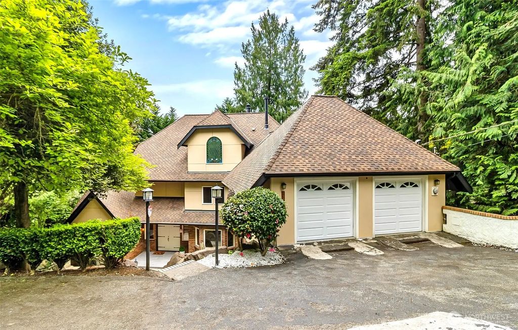 13710 41st Avenue Ne, Seattle