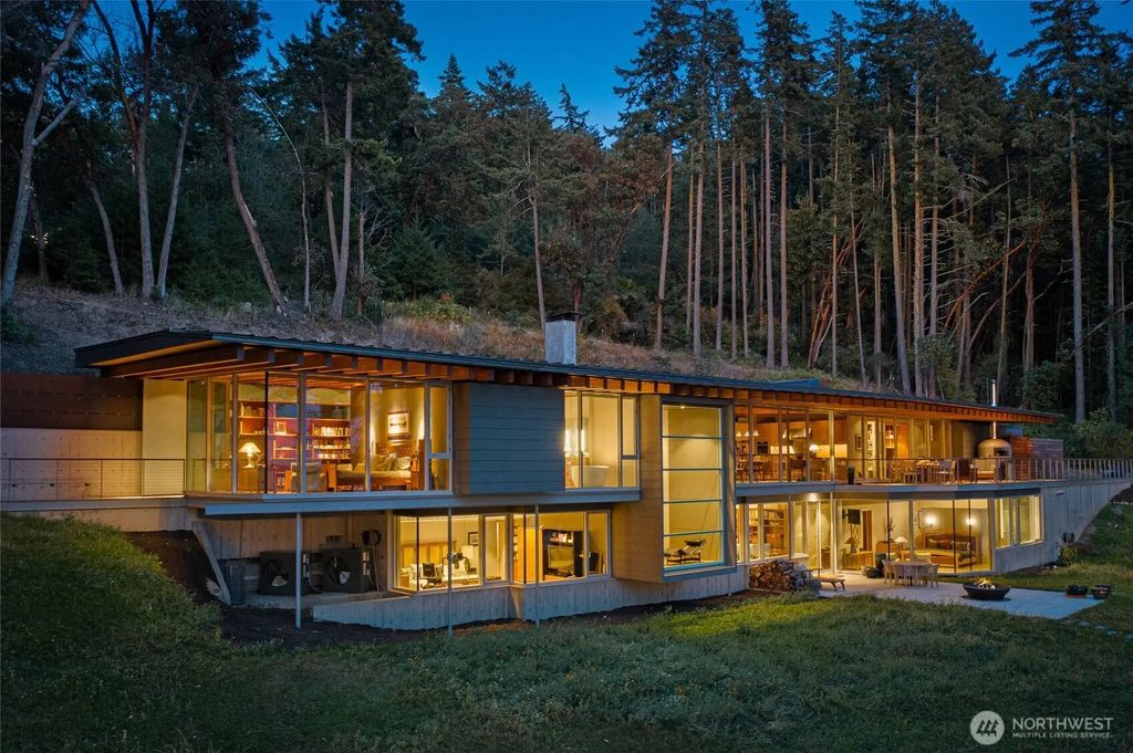 4415 West Side Road, Friday Harbor