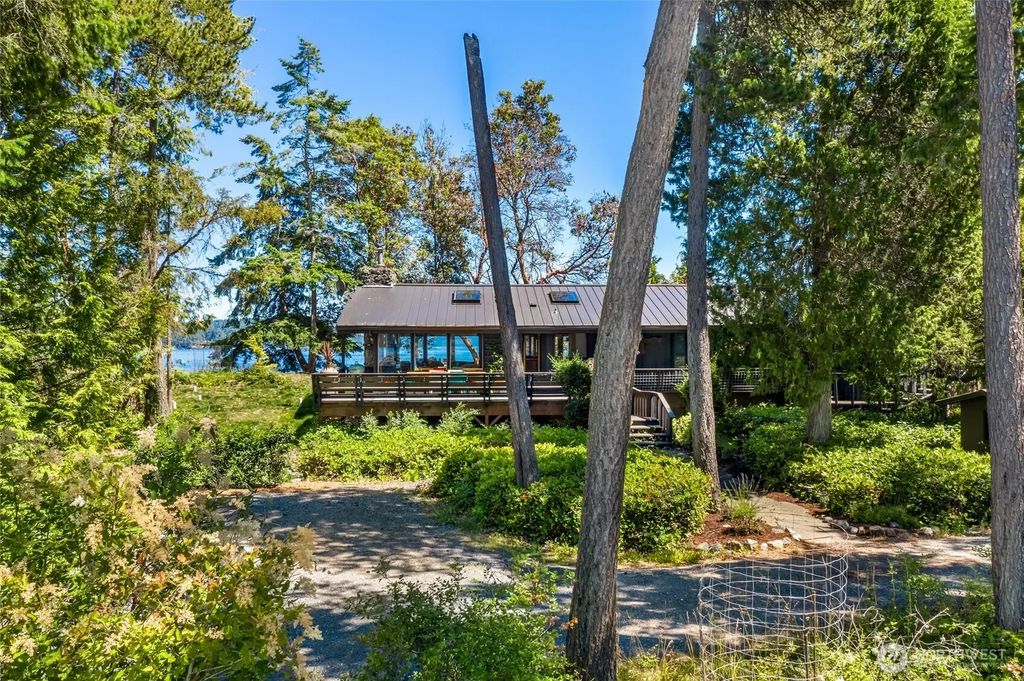 512 Broken Point Road, Shaw Island
