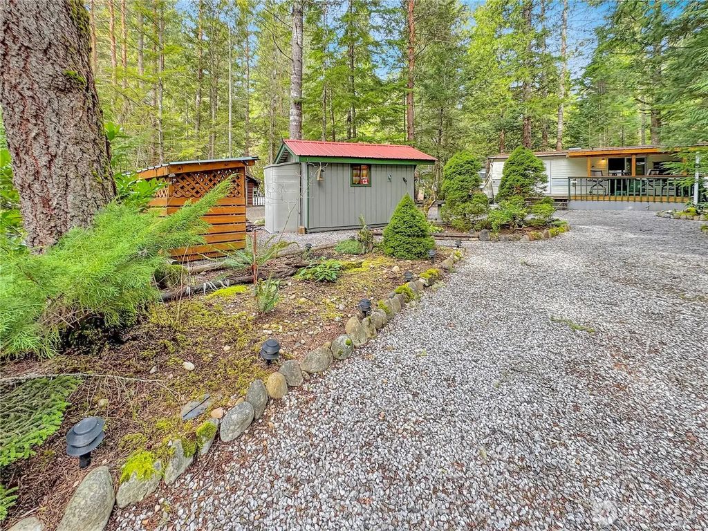 21 Drial Loop, Deming