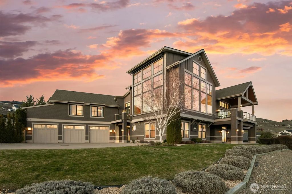 232 Crystal Drive, Chelan