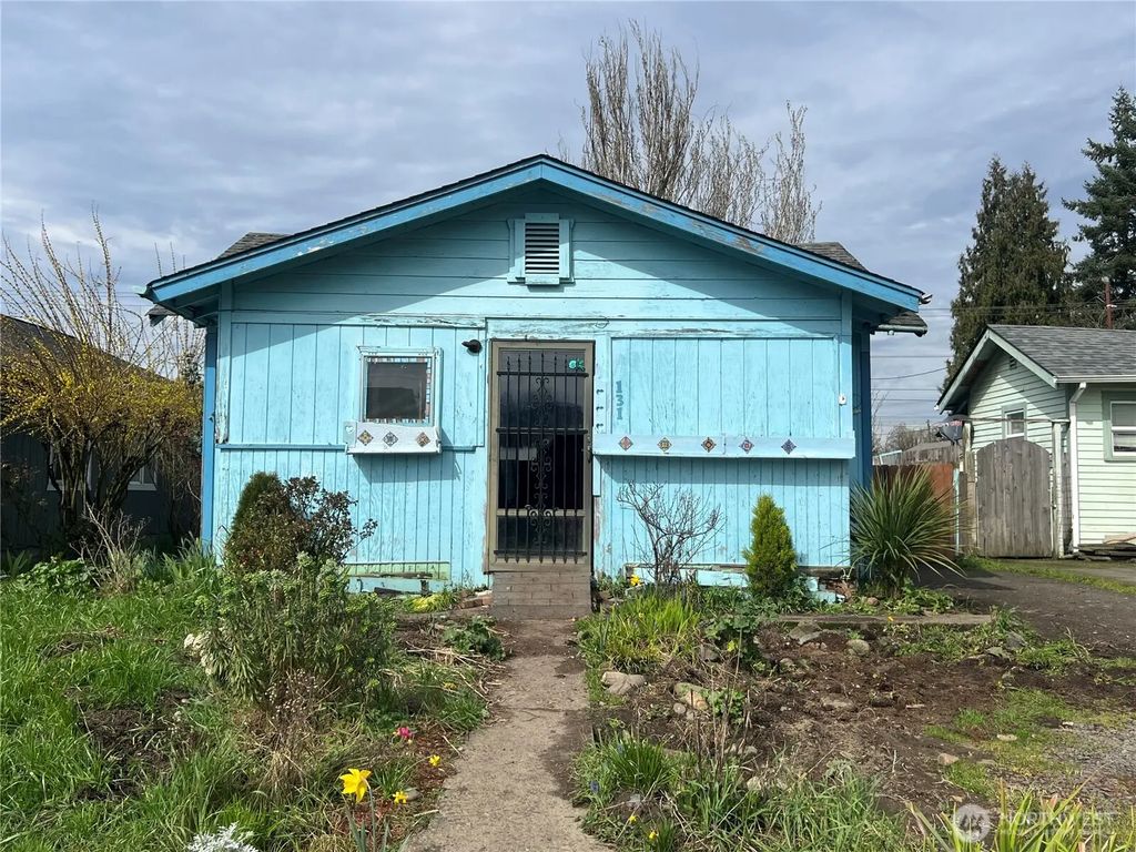 131 17th Avenue, Longview