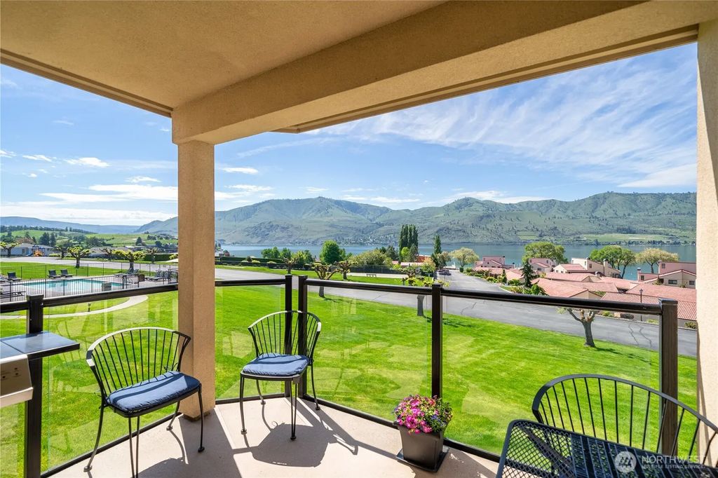 100 Lake Chelan Shores Drive 18-5, Chelan