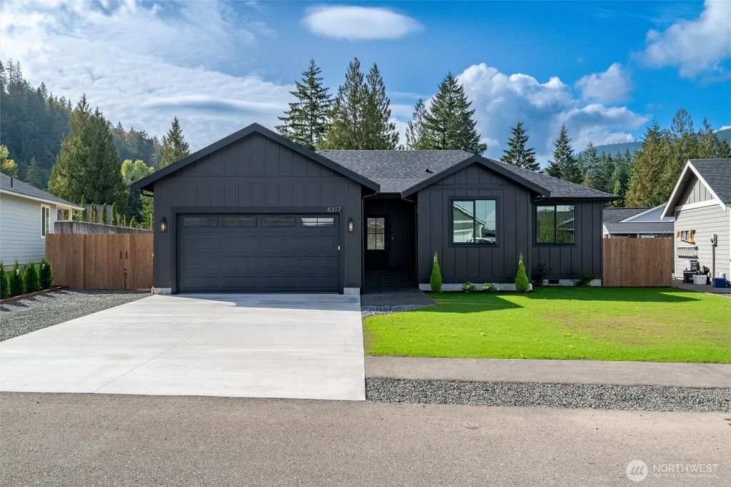 6317 Winchester Way, Maple Falls