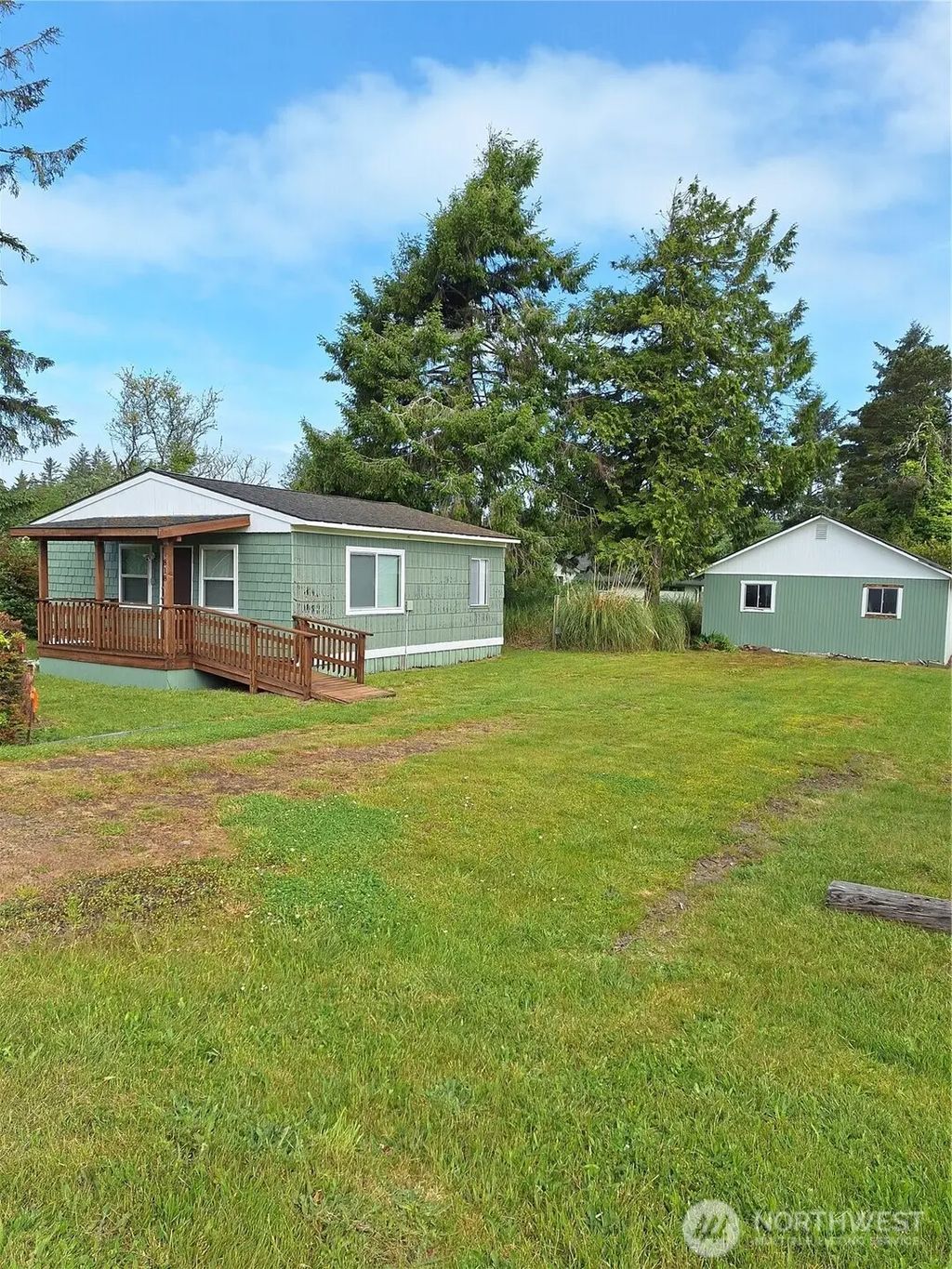 818 W Ocean Avenue, Westport