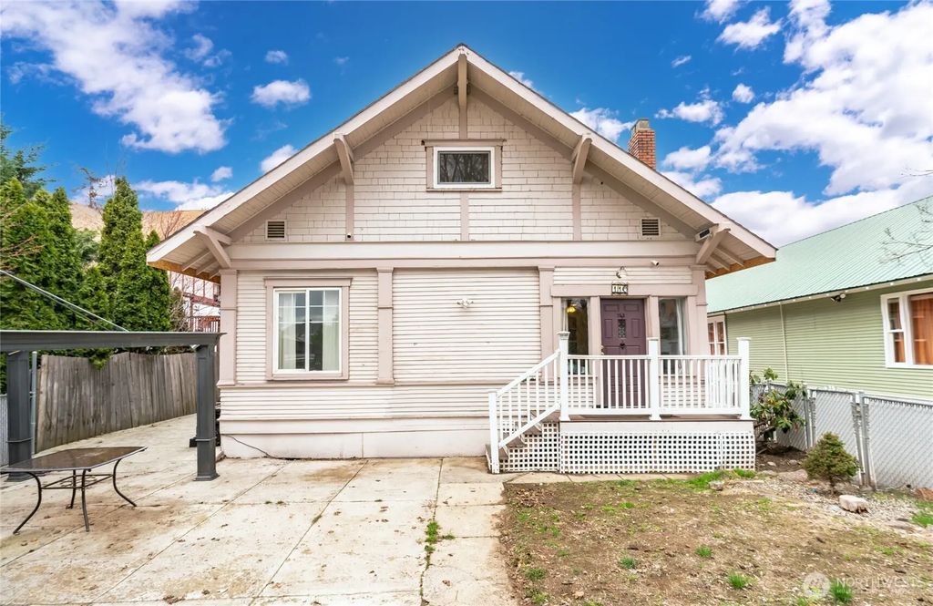 110 N Delaware Avenue A/b, Wenatchee