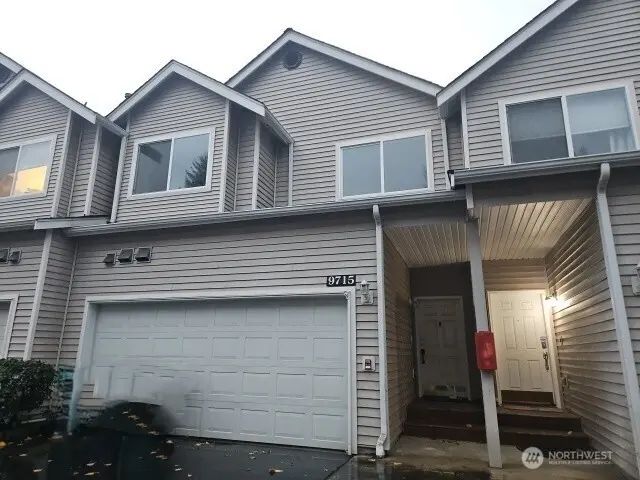 9715 26th Avenue Sw 202, Seattle