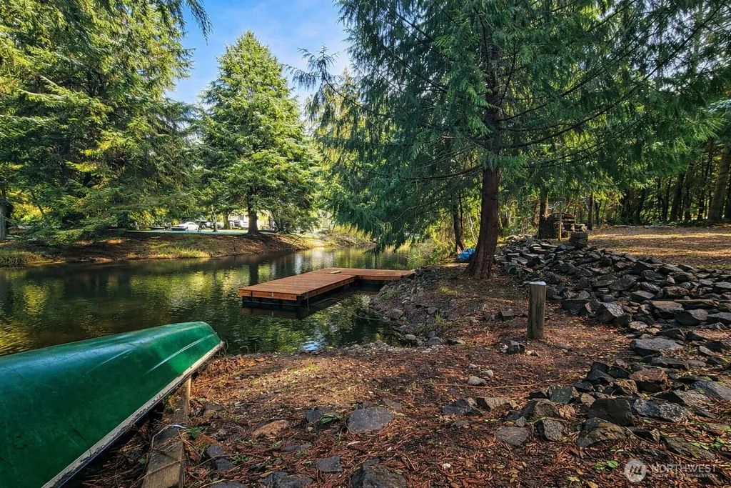 300 W Arrowhead Drive, Elma