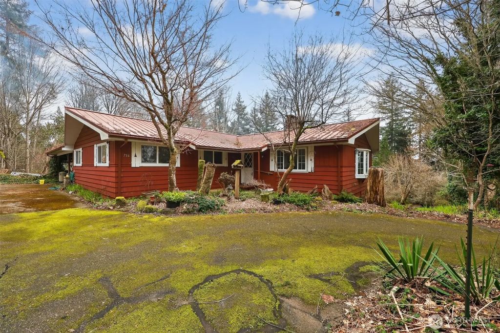 716 Garden Hill Rd, Elma