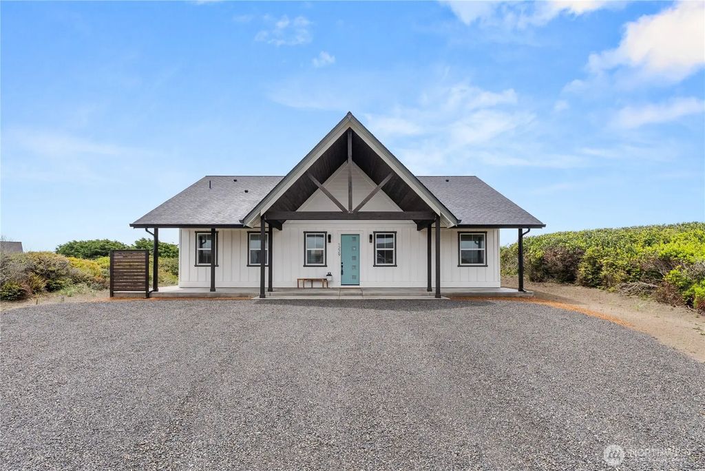 1229 Channel Avenue Sw, Ocean Shores