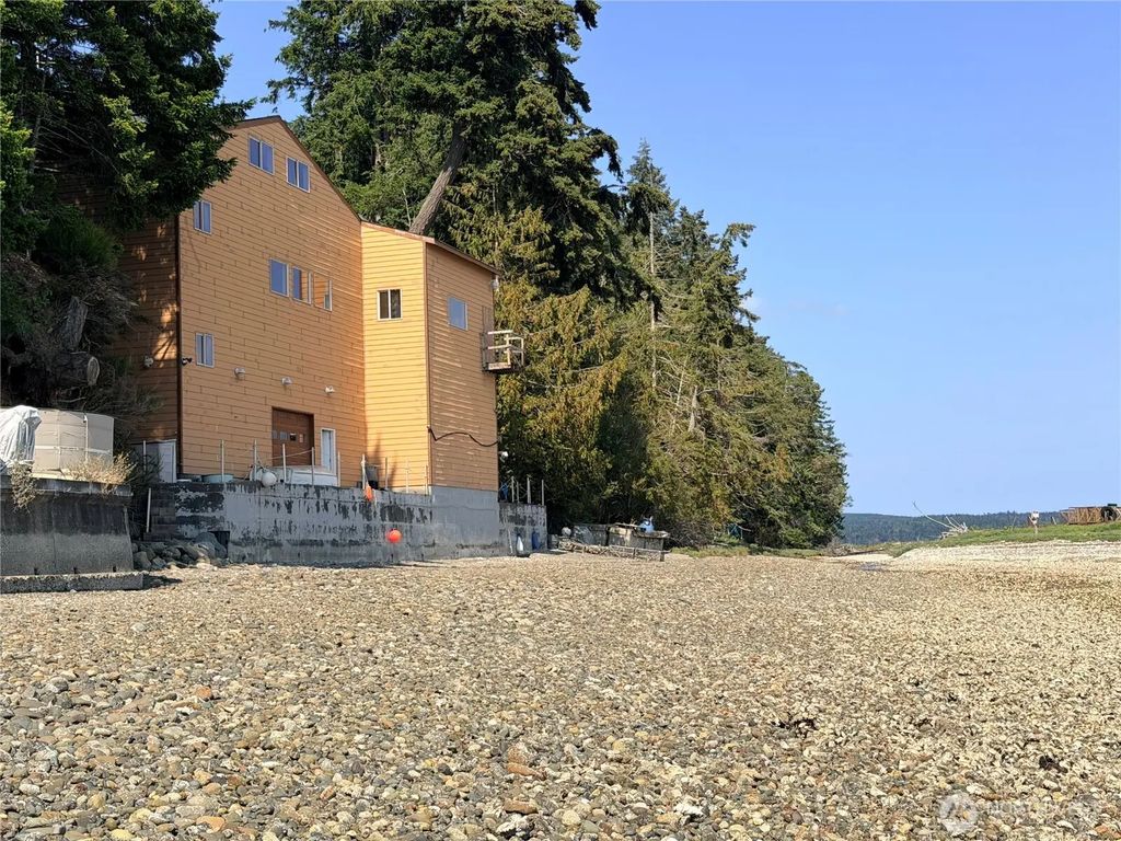 9930 Misery Point Road Nw, Seabeck