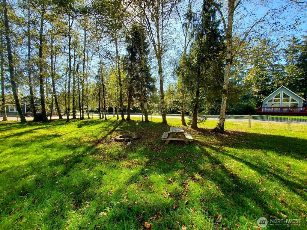999 Gunderson Avenue Se, Ocean Shores