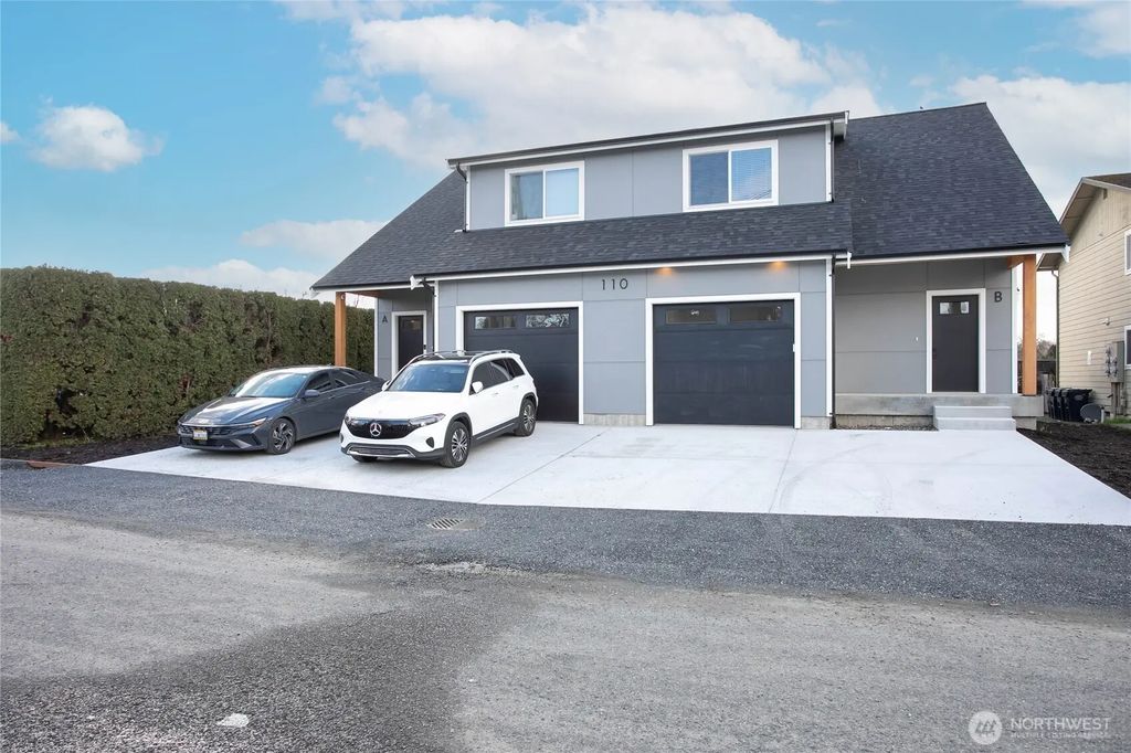 110 Baker Street A & B, Everson