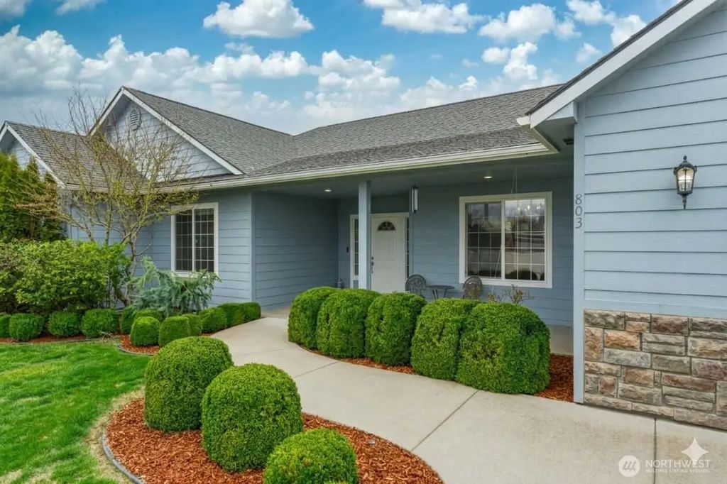 803 Se Vintage Way, College Place