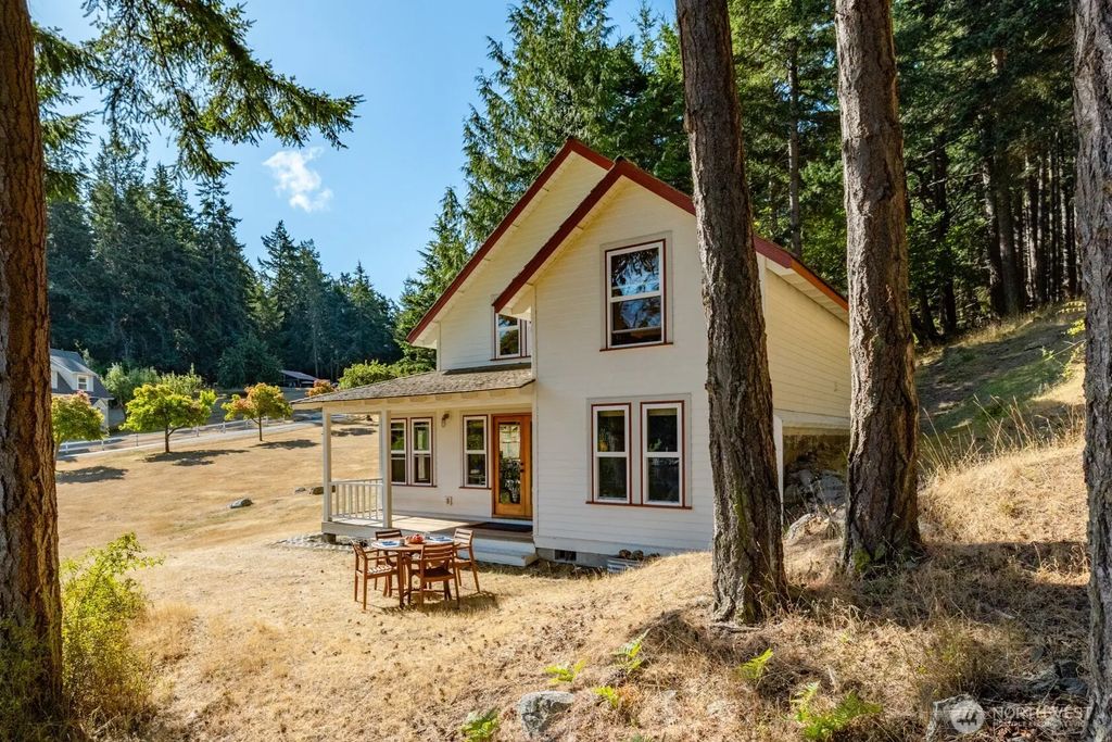 68 Sylvan Cove West, Decatur Island