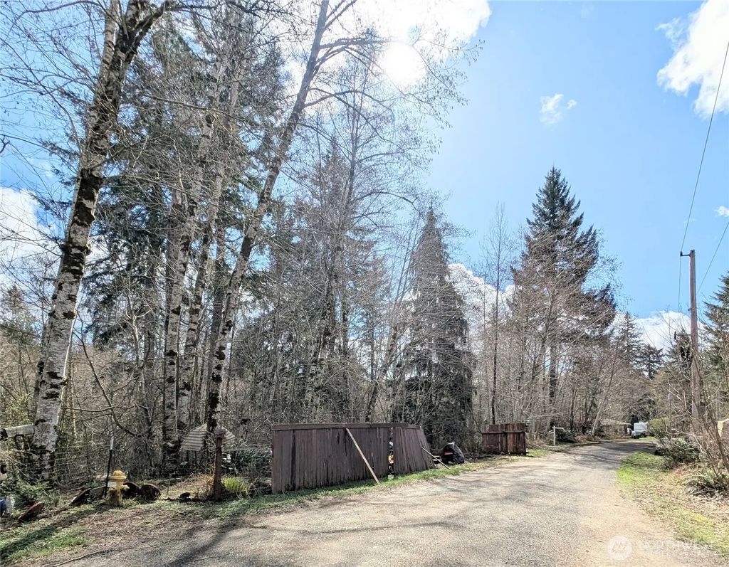 W Tyee Place, Elma