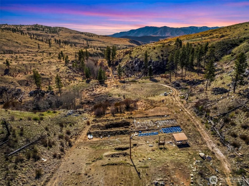 576 Indian Dan Canyon, Brewster