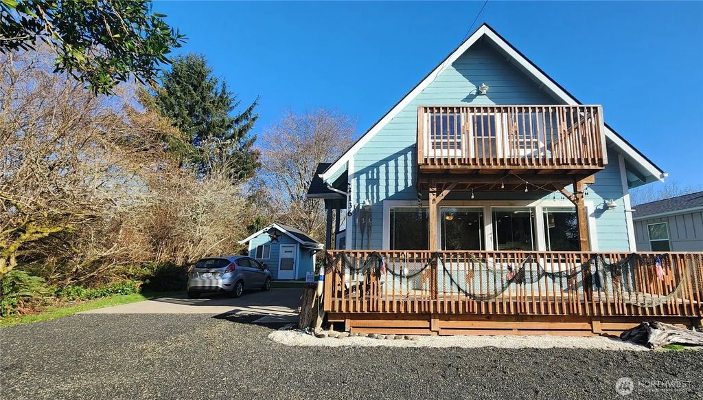 136 Pacific Boulevard Nw, Ocean Shores