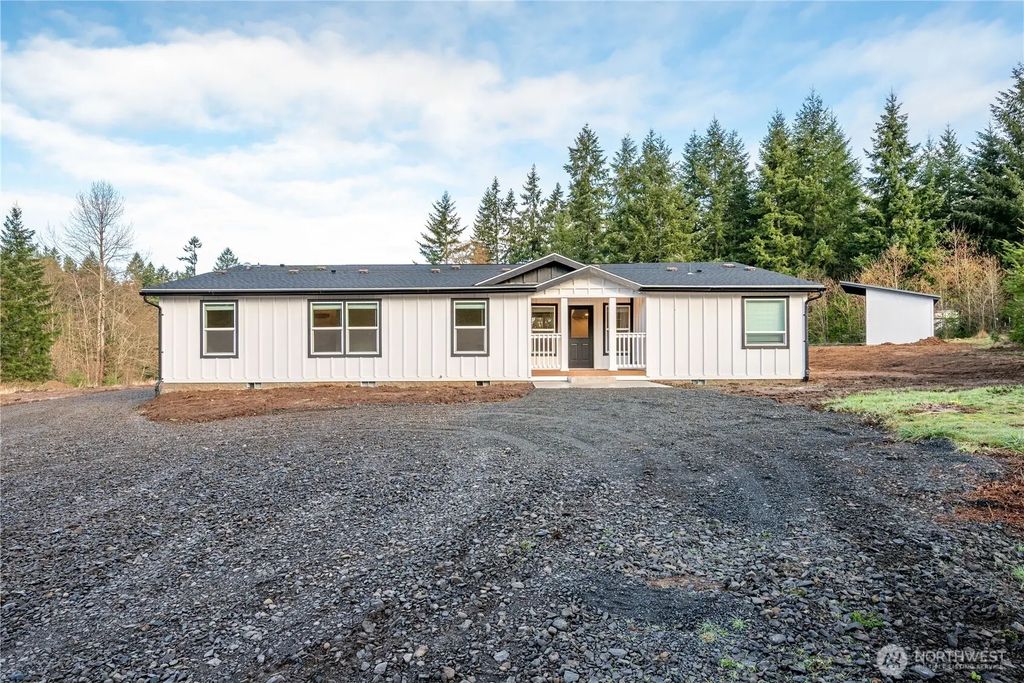 1728 Spirit Lake Highway, Castle Rock