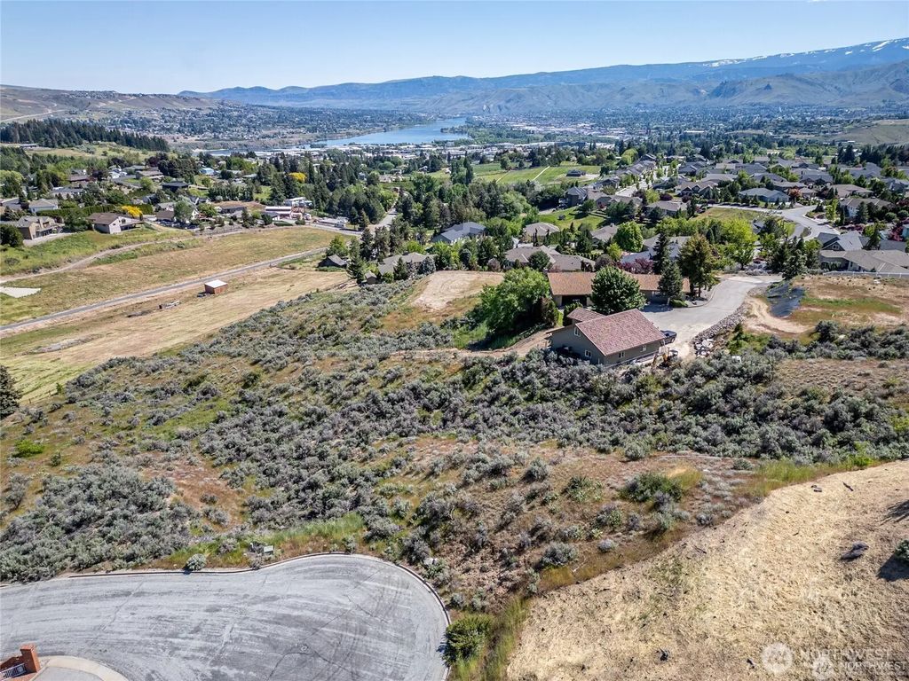 315 Mahogany Lane, Wenatchee