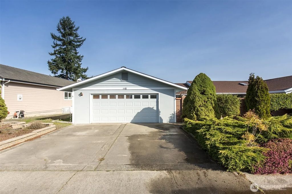 102 Hilltop Drive B, Sequim