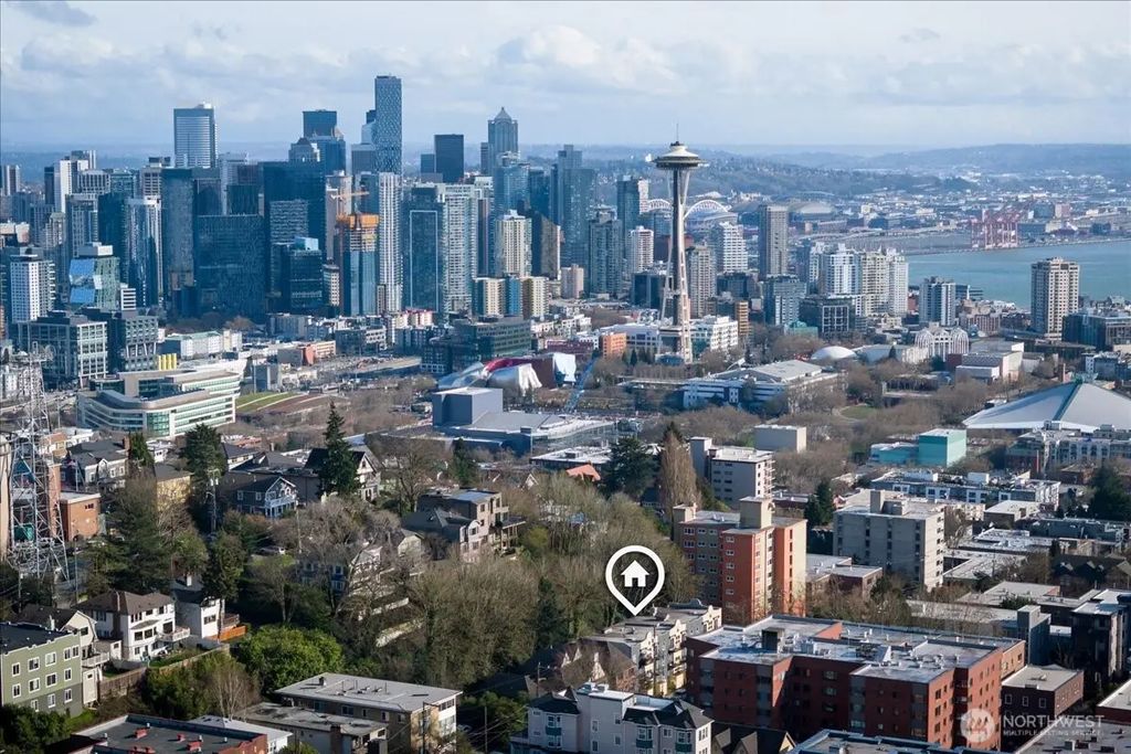 1310 Queen Anne Avenue N 15, Seattle