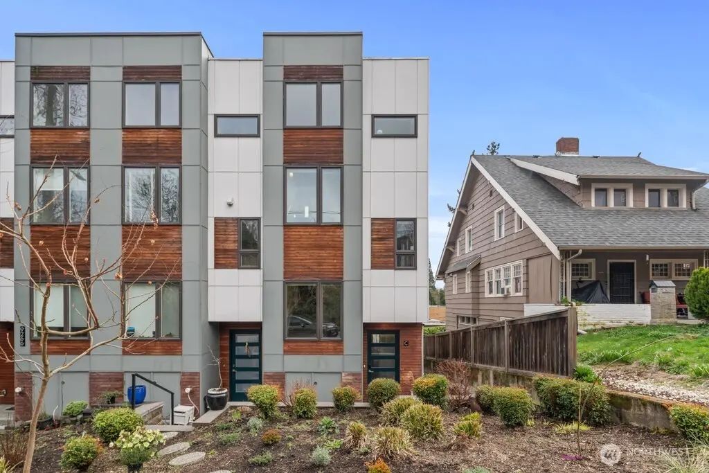 9266 50th Avenue S C, Seattle