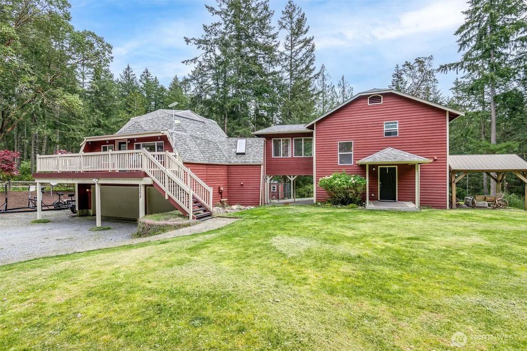 9203 Kootenai Drive, Anderson Island