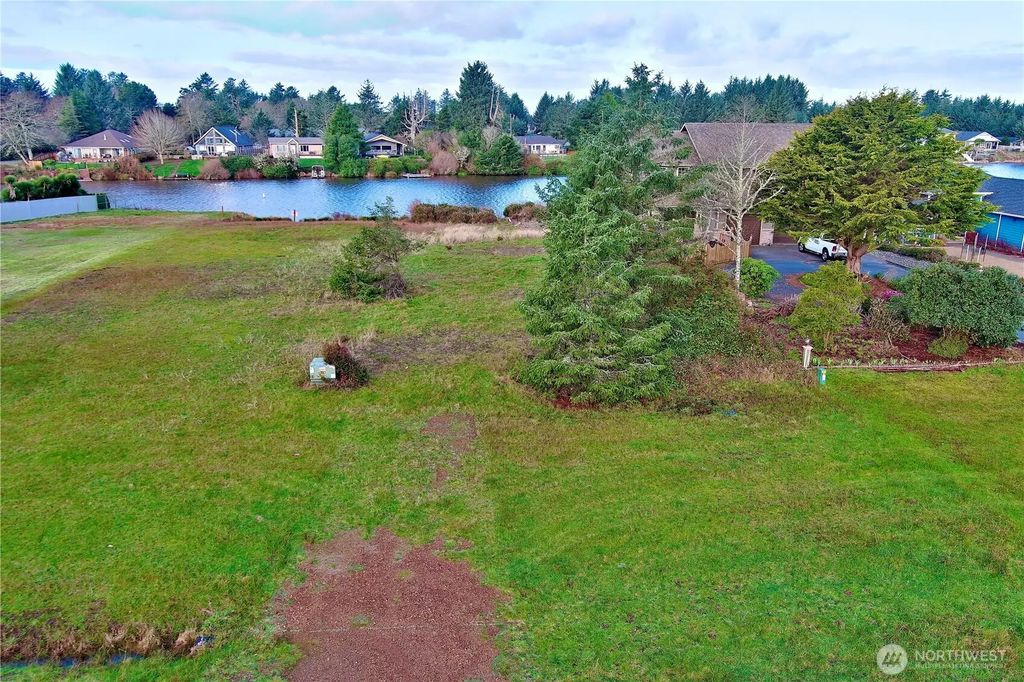 509 E Chance A La Mer Ne, Ocean Shores