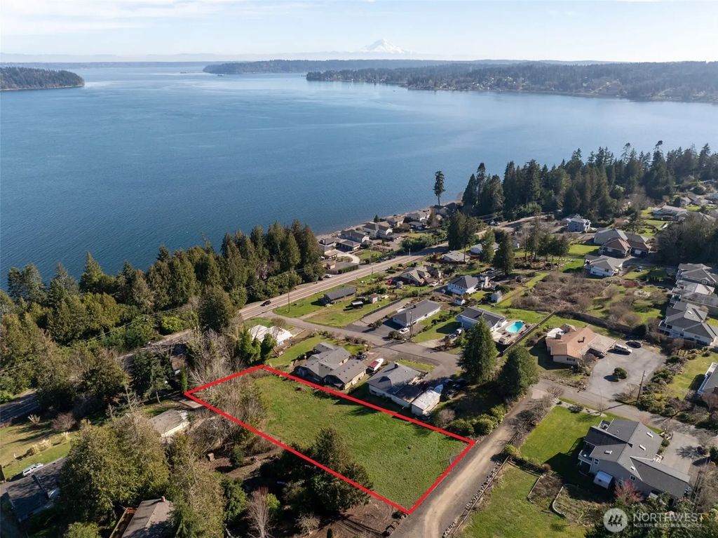 8185 E Seaview Drive, Port Orchard