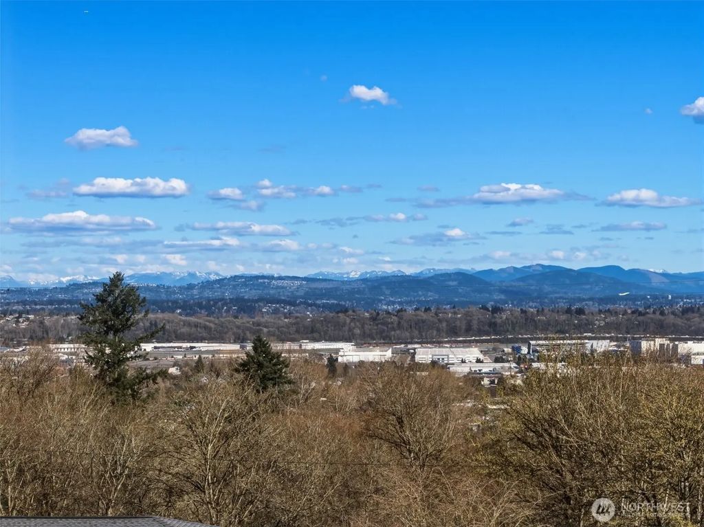9017 3rd Avenue Sw, Seattle