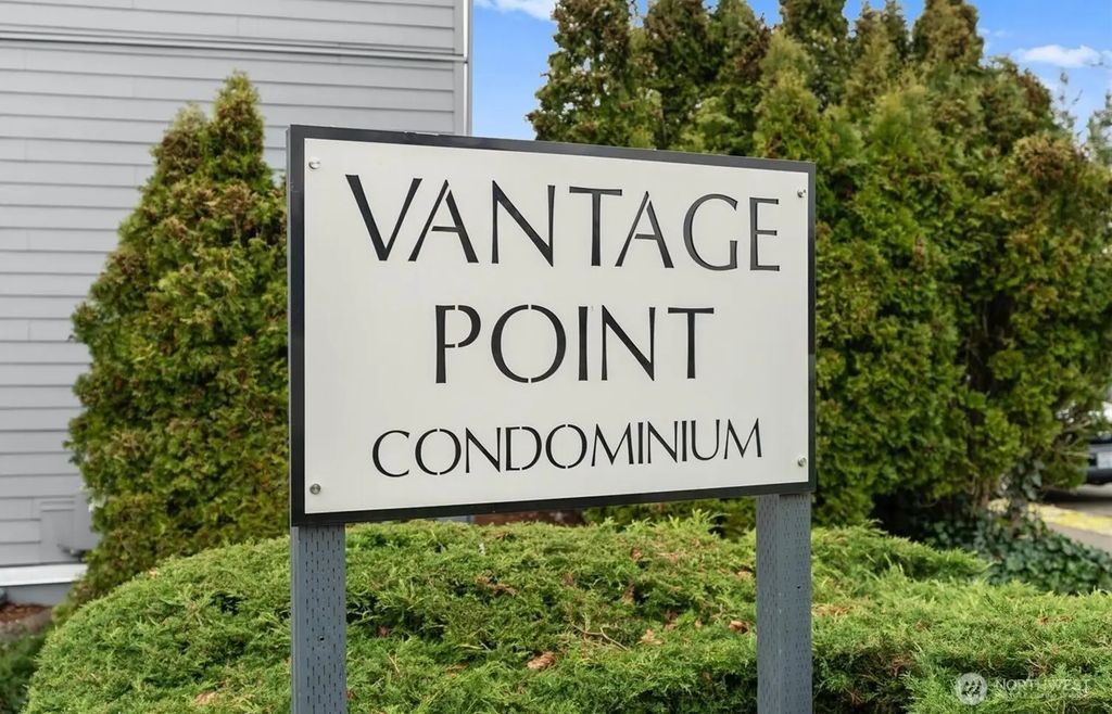 2611 Ne 4th 234, Renton