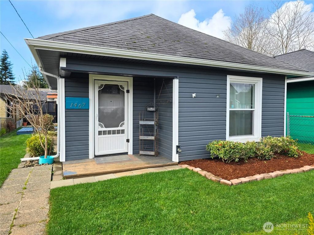 1407 Laurel Street, Hoquiam